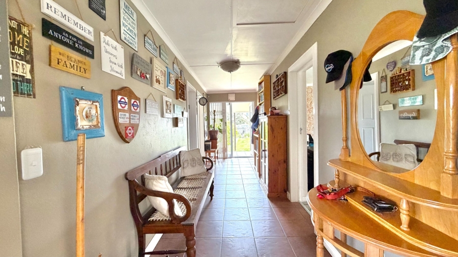 4 Bedroom Property for Sale in Bettys Bay Western Cape